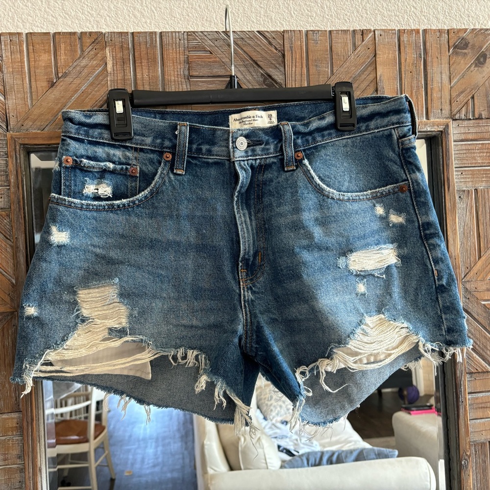 Abercrombie & Fitch Boyfriend short Mid rise size 29/8